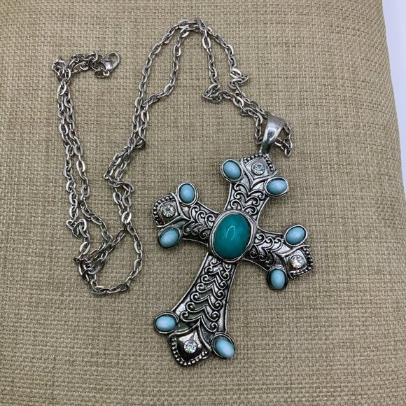 Faux Turquoise Rhinestone Vintage Style Cross Pendant Chain Necklace - Picture 2 of 7